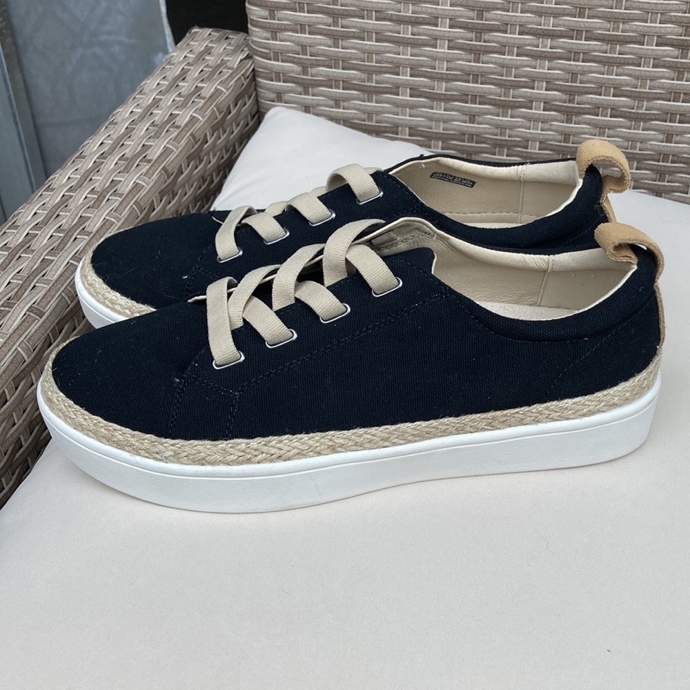 Spenco shoes size 9.5 womens